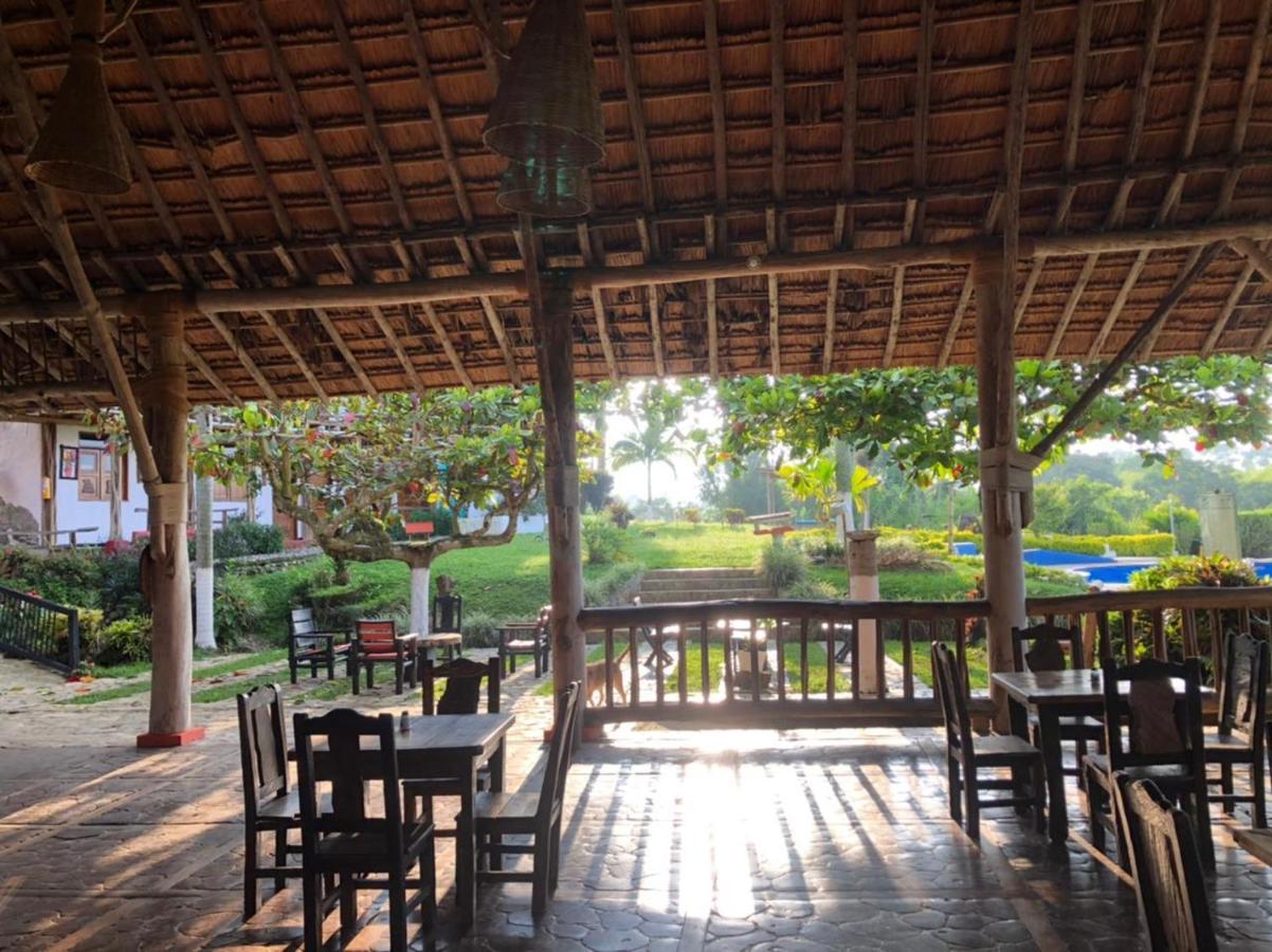 Finca Hotel Palmas Frente A Panaca Quimbaya Luaran gambar