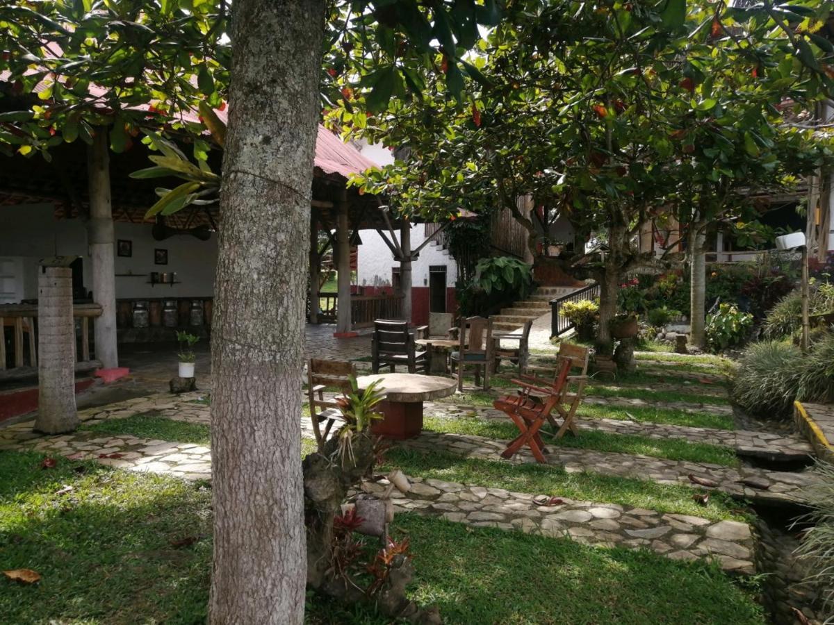 Finca Hotel Palmas Frente A Panaca Quimbaya Luaran gambar