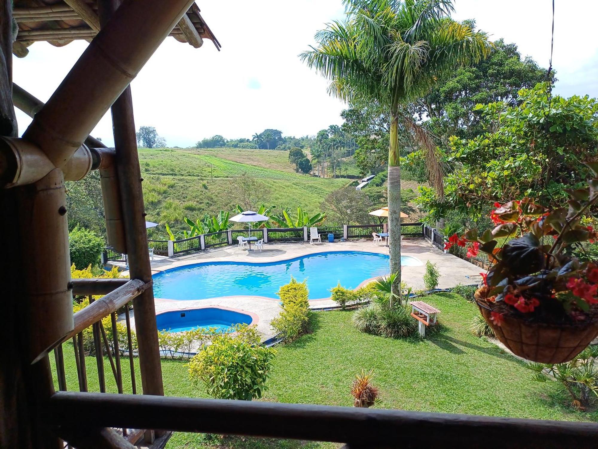 Finca Hotel Palmas Frente A Panaca Quimbaya Luaran gambar
